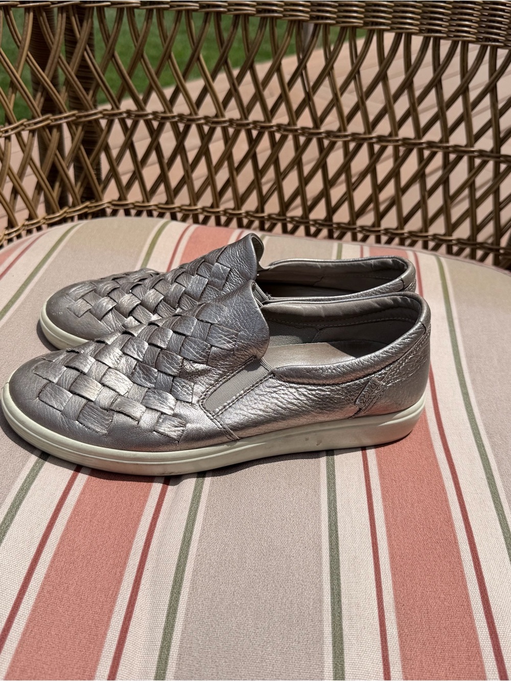 ecco women’s shoes size 9